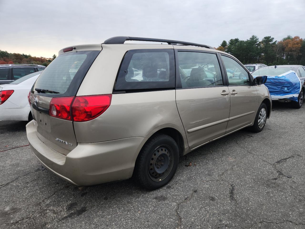 2007 Toyota Sienna Ce - Image 3