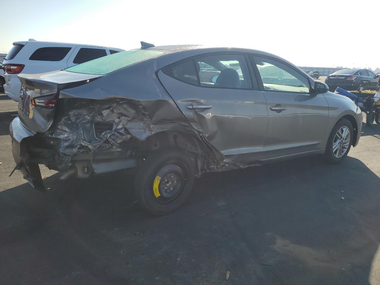 2020 Hyundai Elantra Sel - Фото 3