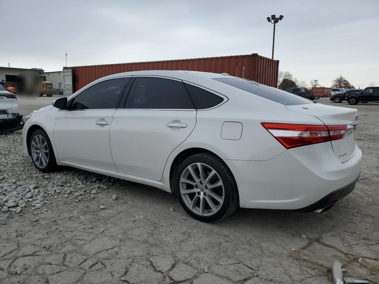 2014 Toyota Avalon Base - Image 2
