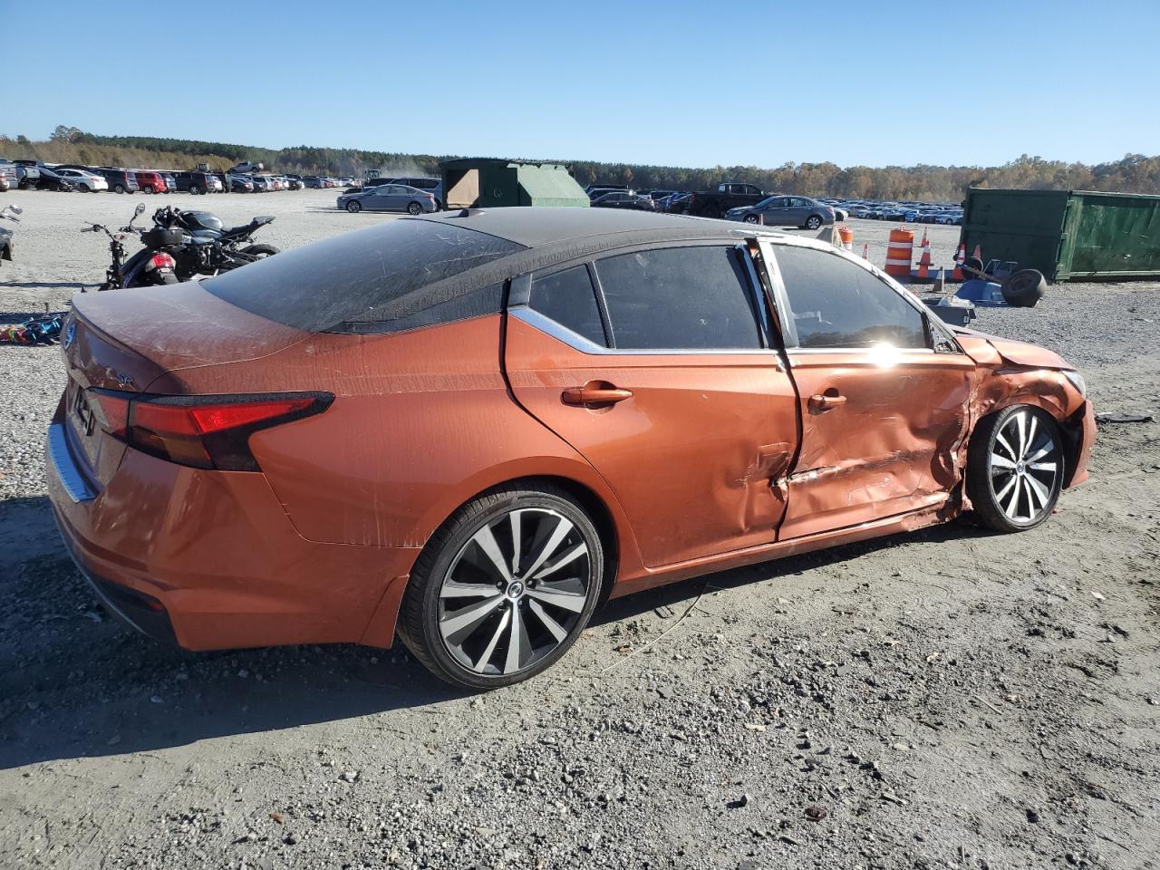 2022 Nissan Altima Sr - Фото 3