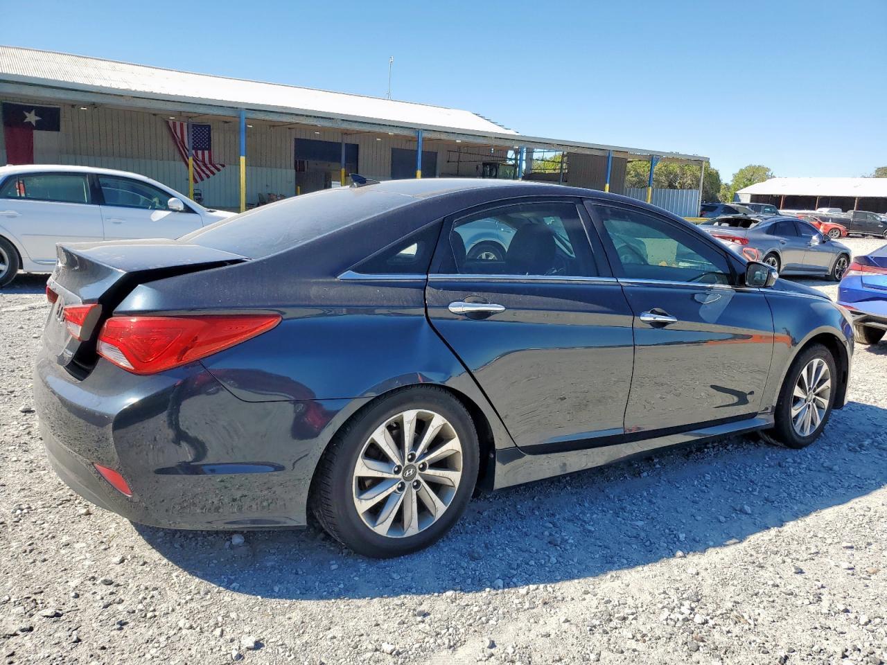 2014 Hyundai Sonata - Image 3