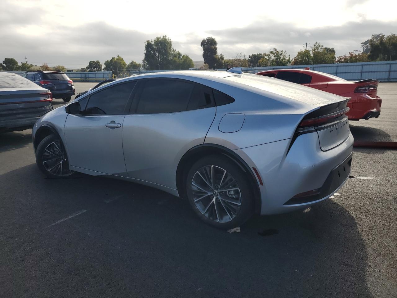 2024 Toyota Prius Le - Фото 2