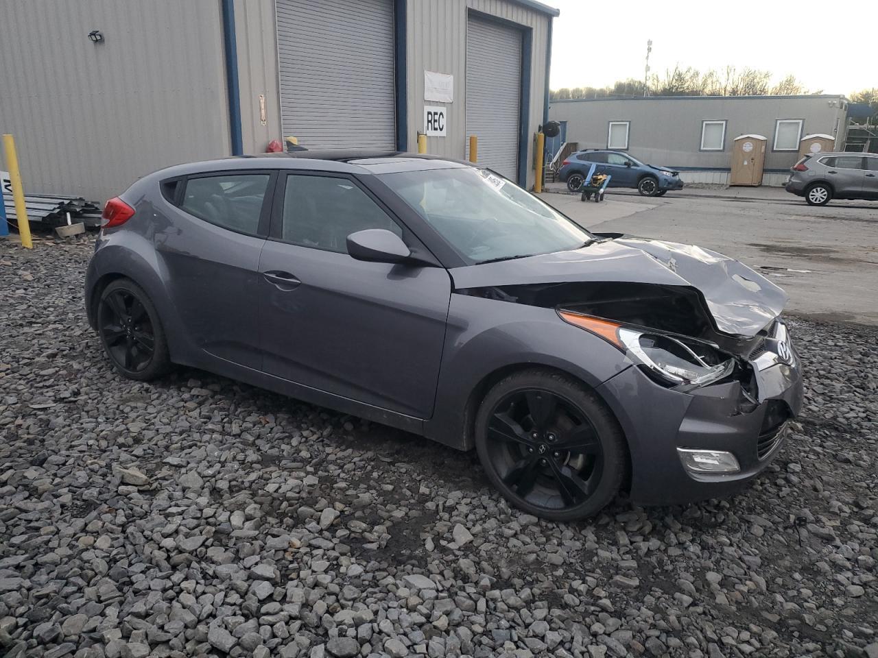 2016 Hyundai Veloster - Фото 4