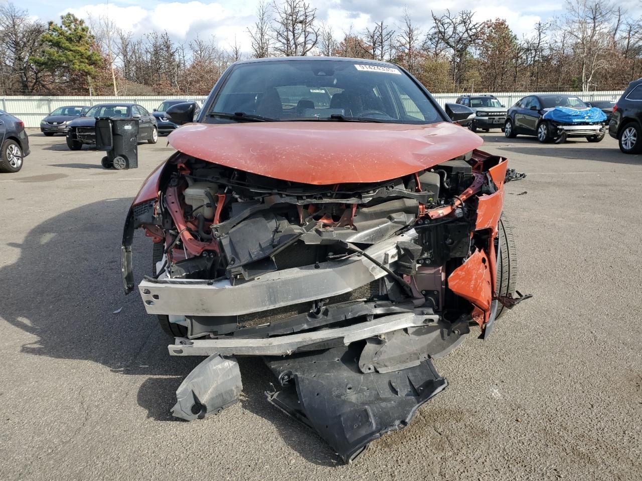 2020 Toyota C-Hr Xle - Image 5