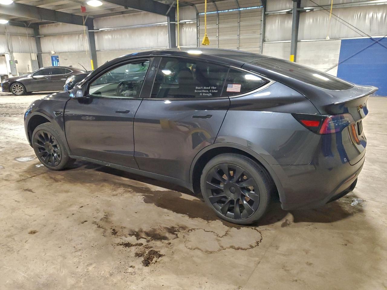 2024 Tesla Model Y - Фото 2