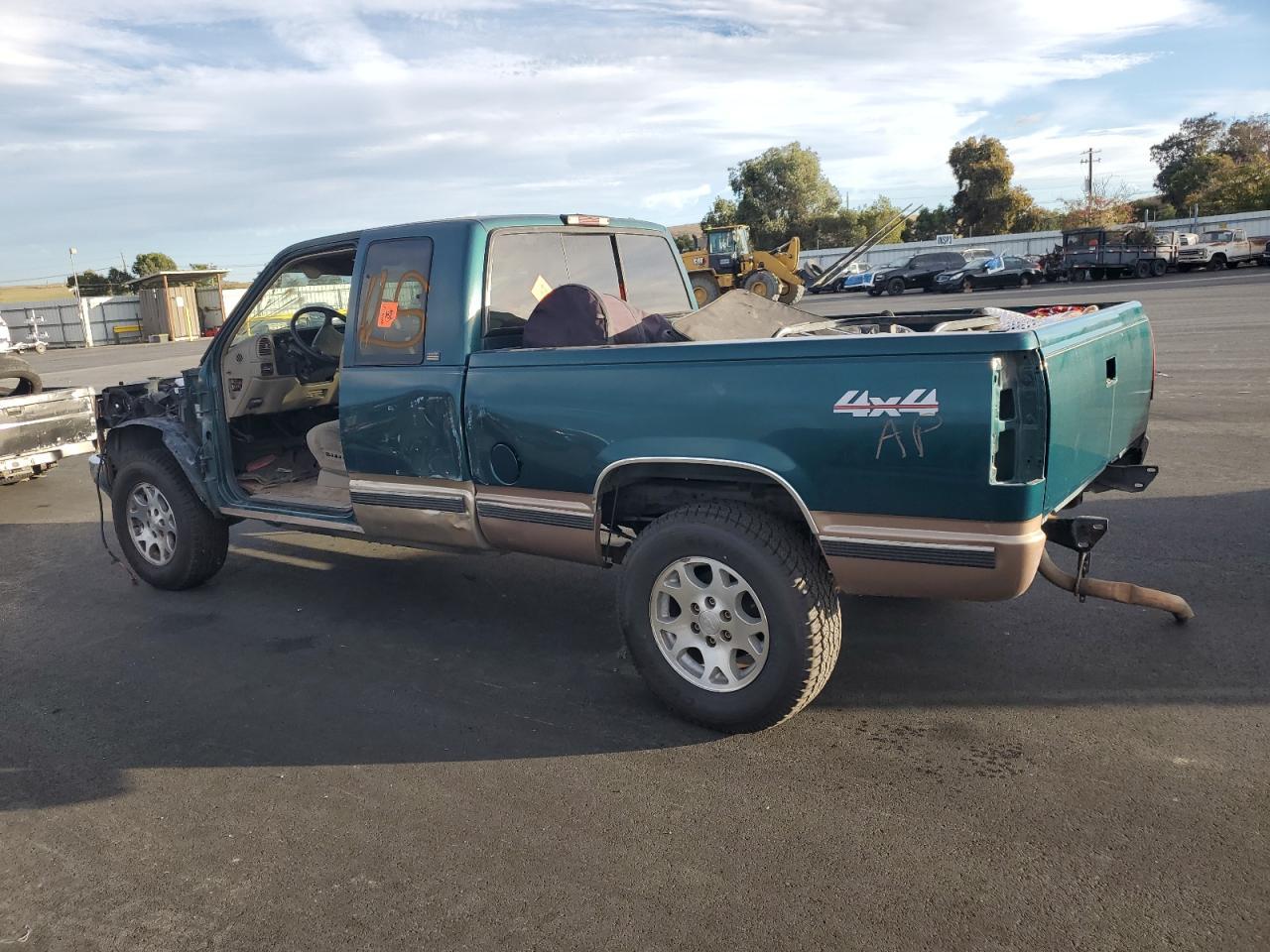 1997 Chevrolet Gmt-400 K1500 - Image 2