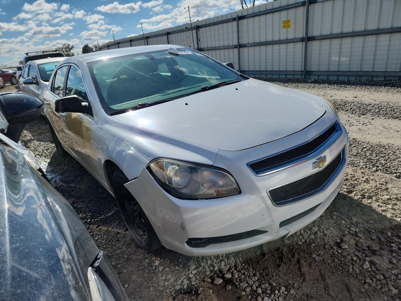 2011 Chevrolet Malibu Ls - Image 4