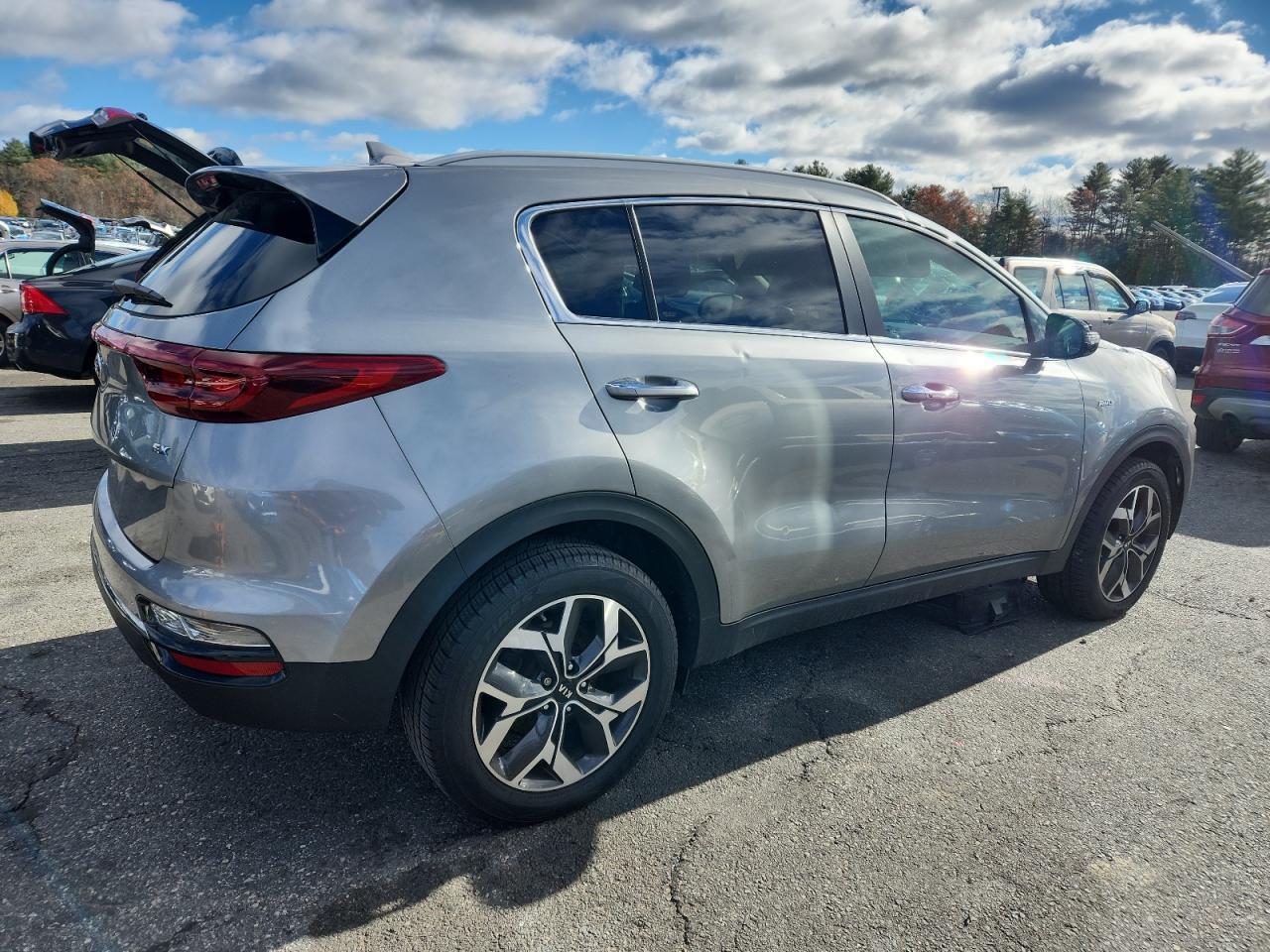 2020 Kia Sportage Ex - Image 3