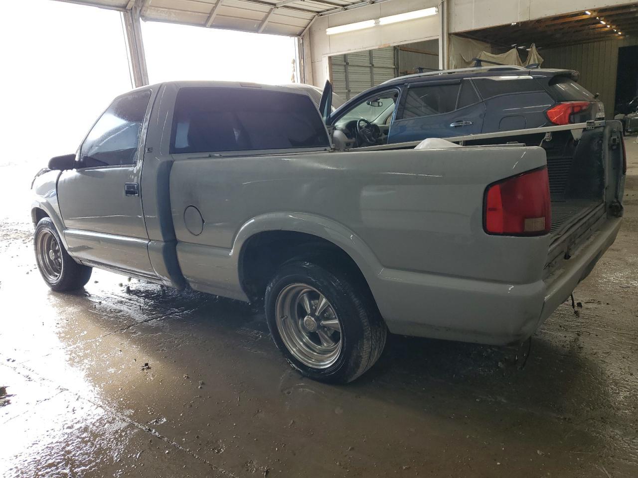 2000 Chevrolet S Truck S10 - Фото 2