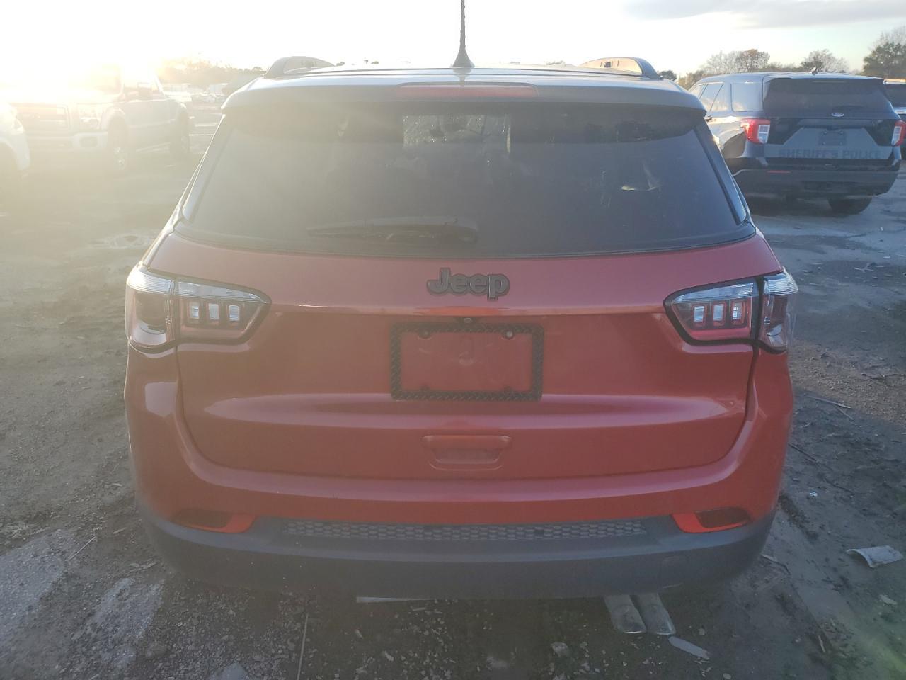 2020 Jeep Compass Latitude - Фото 6