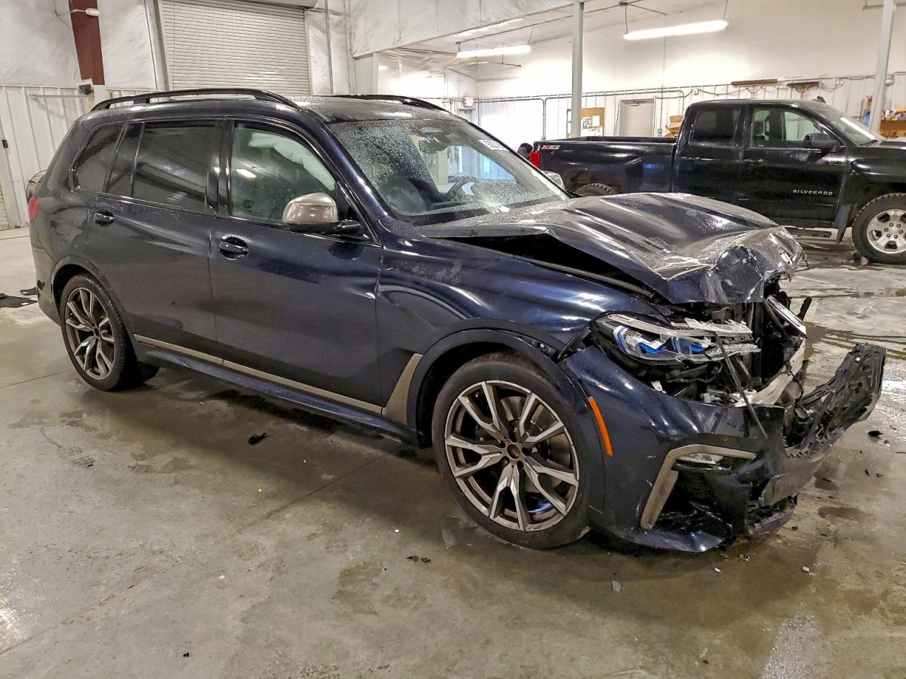 2022 BMW X7 M50I - Фото 4