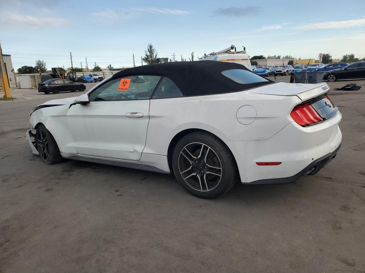 2018 Ford Mustang - Фото 2