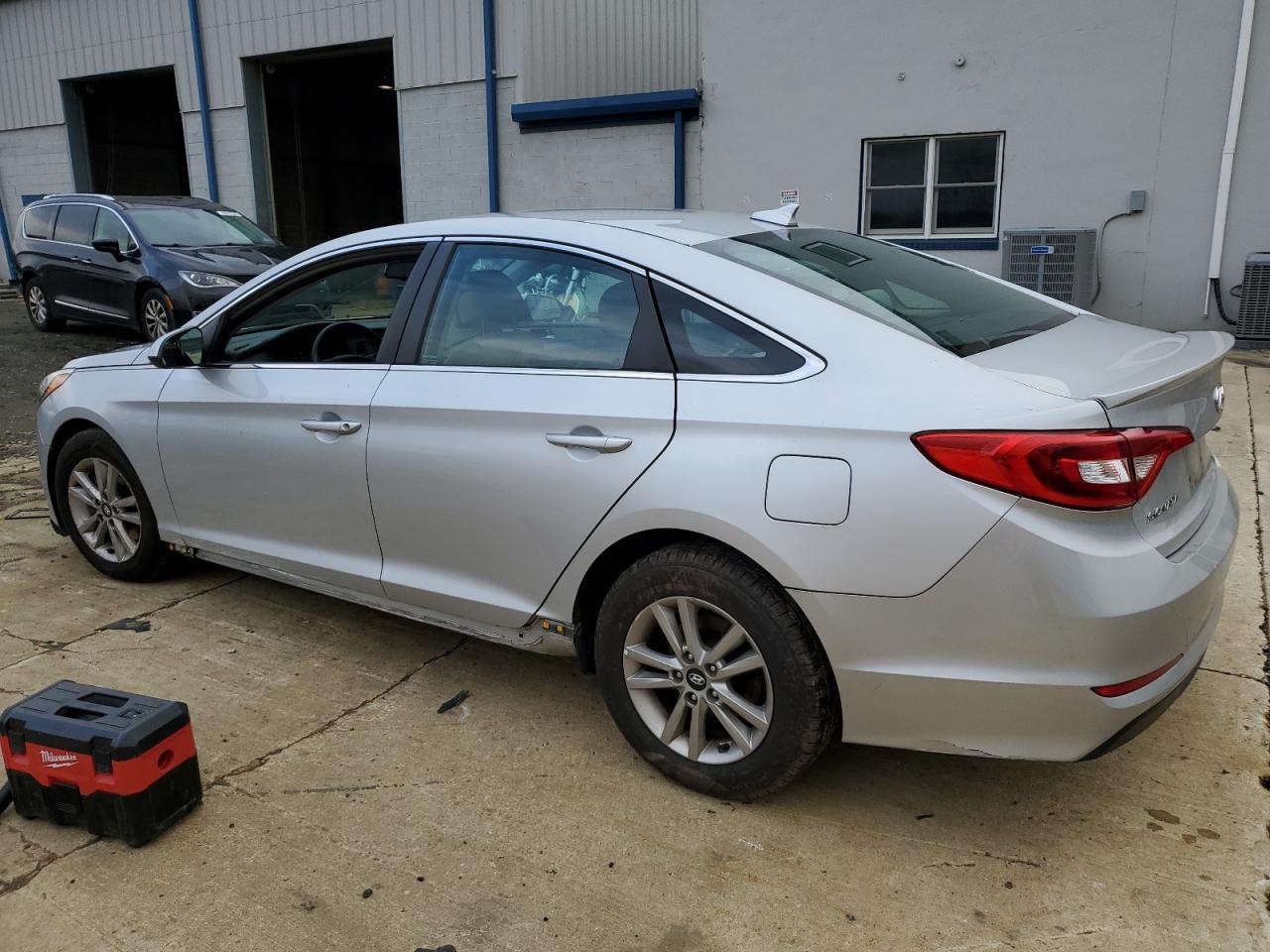2016 Hyundai Sonata Se - Фото 2