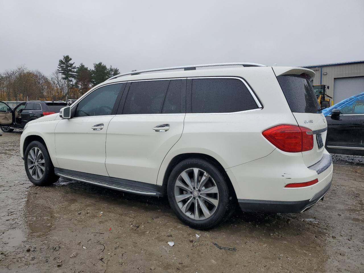 2015 Mercedes-Benz Gl 450 4Matic - Image 2