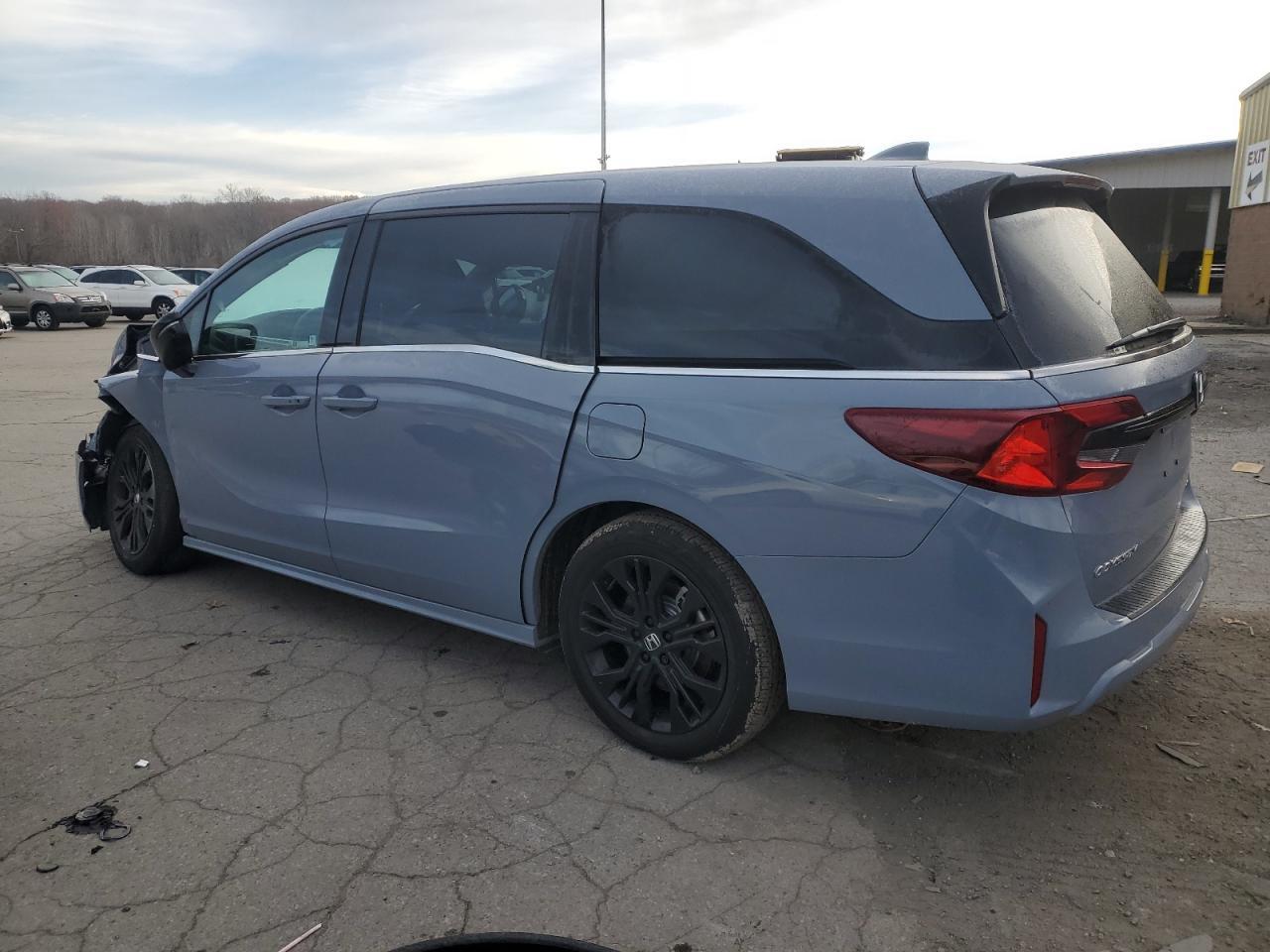 2025 Honda Odyssey Sport-L - Фото 2