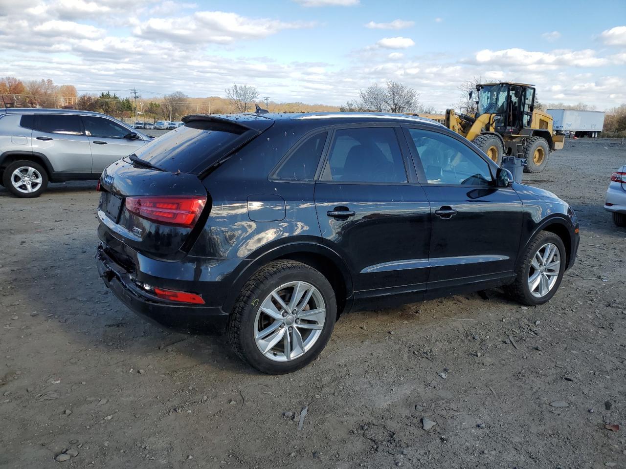 2017 Audi Q3 Premium - Image 3