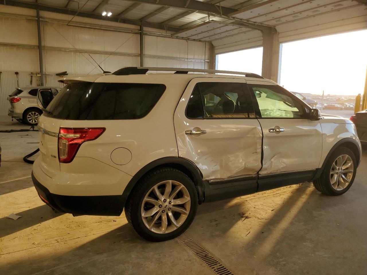 2014 Ford Explorer - Фото 3