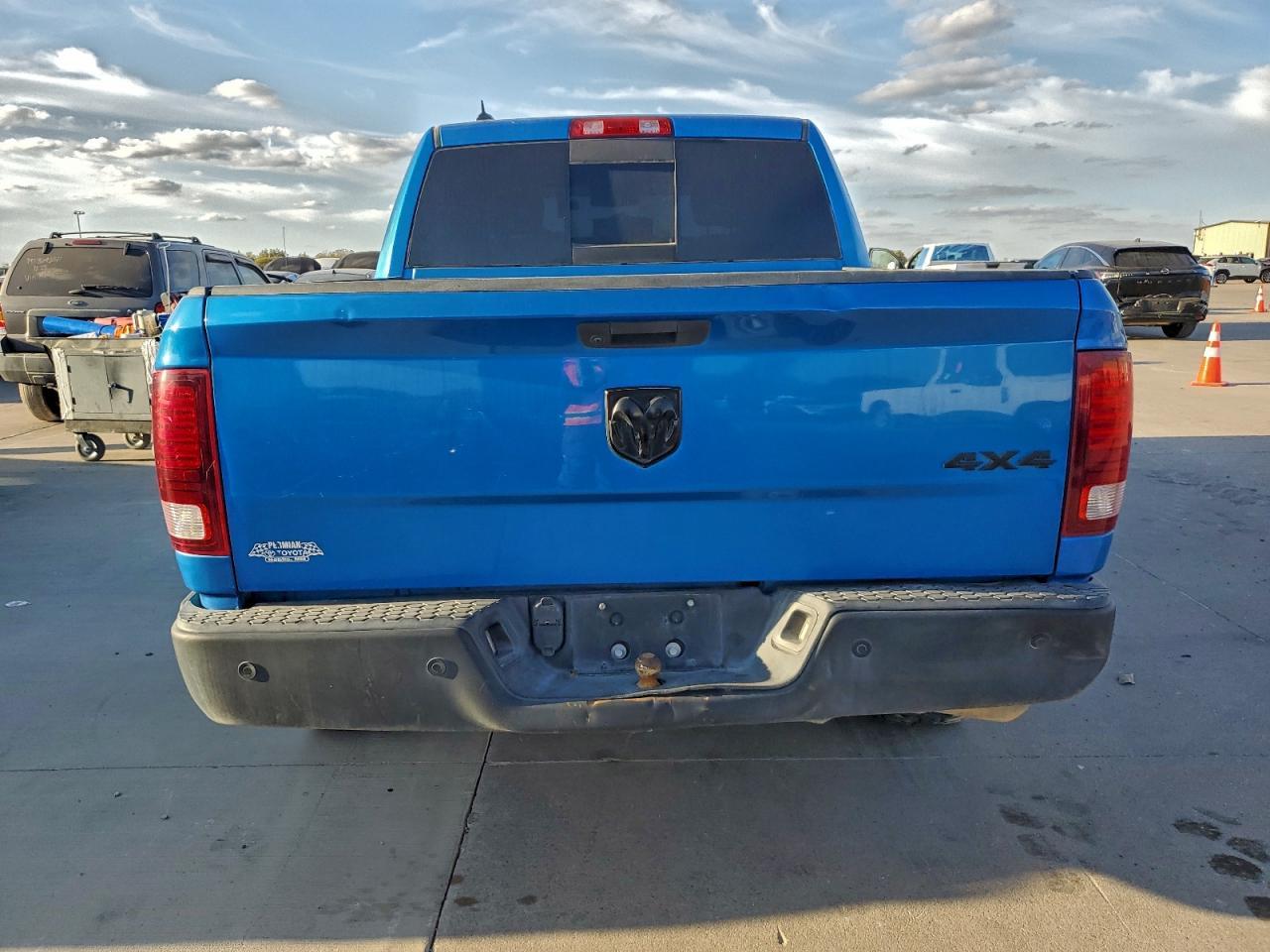 2020 Ram 1500 Classic Warlock - Image 6