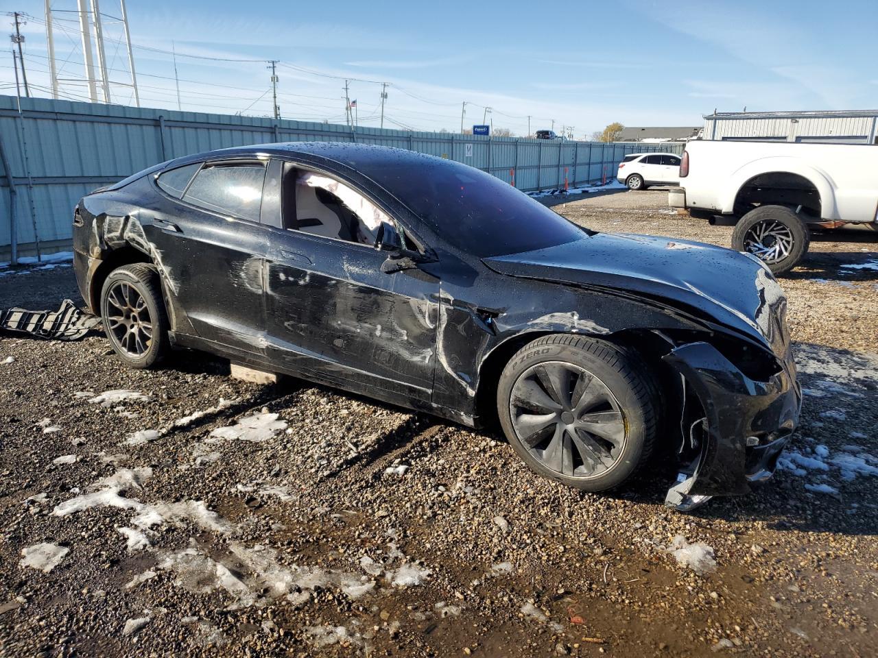 2025 Tesla Model S - Image 4