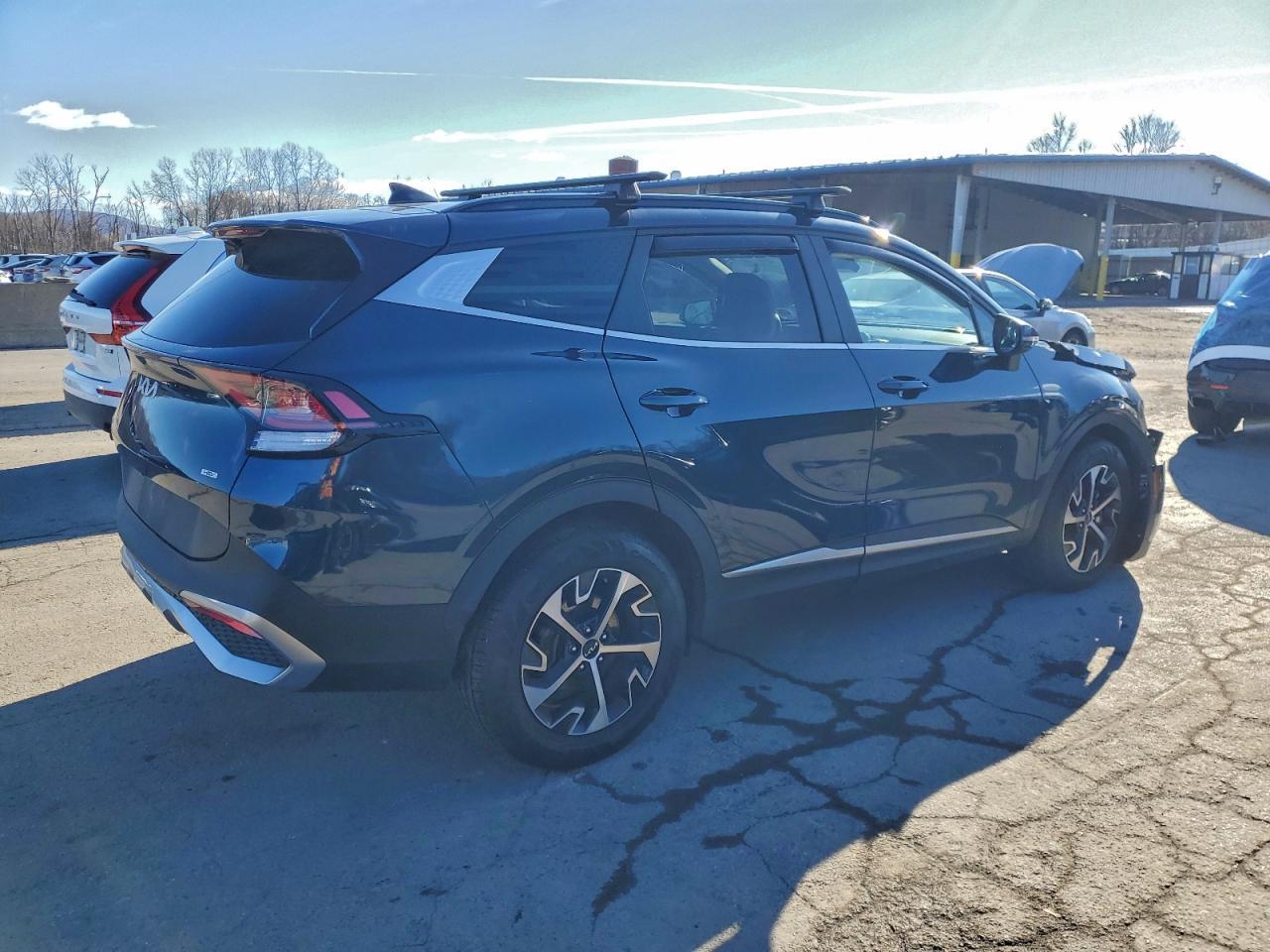 2023 Kia Sportage Ex - Image 3
