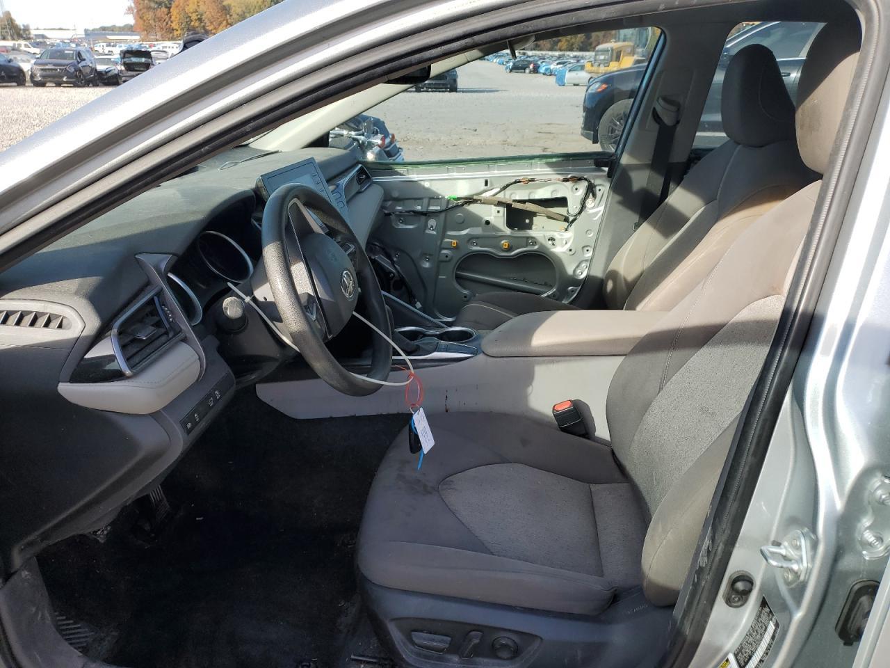 2023 Toyota Camry Le - Фото 7