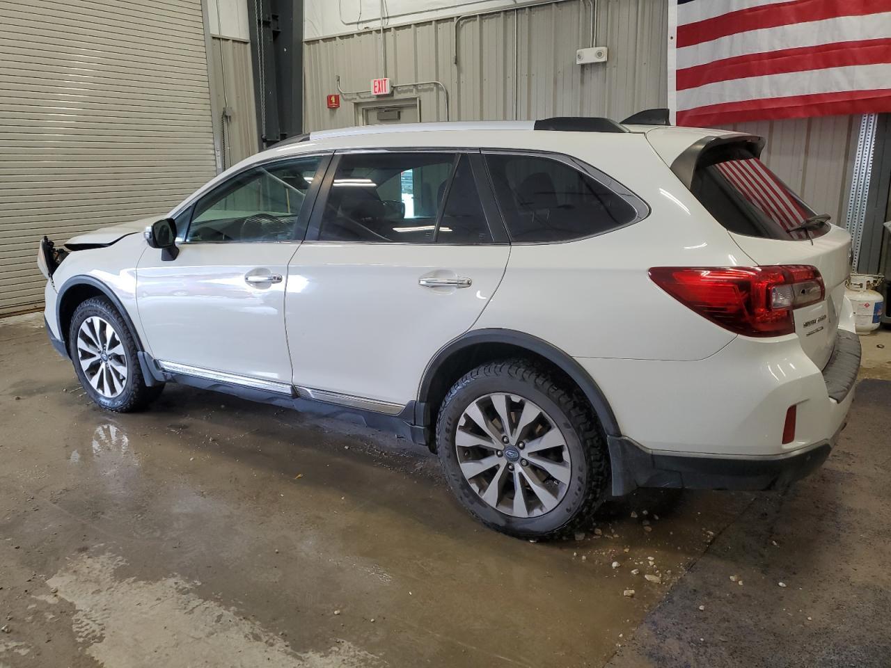 2017 Subaru Outback Touring - Фото 2