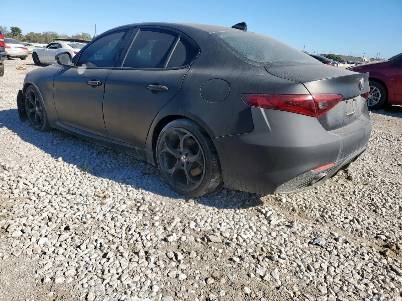 2019 Alfa Romeo Giulia Ti - Фото 2