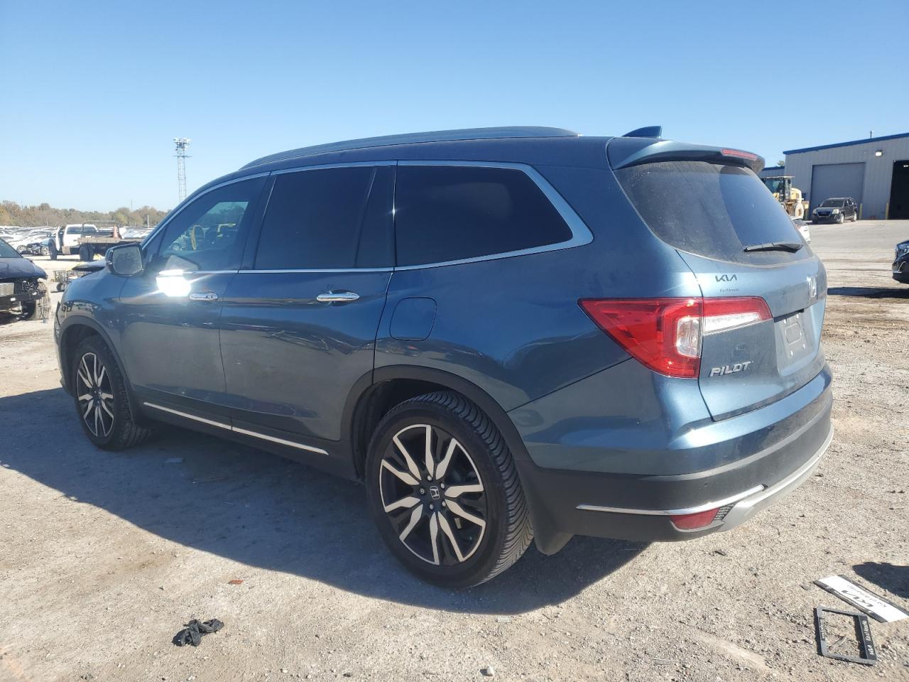 2019 Honda Pilot Touring - Image 2