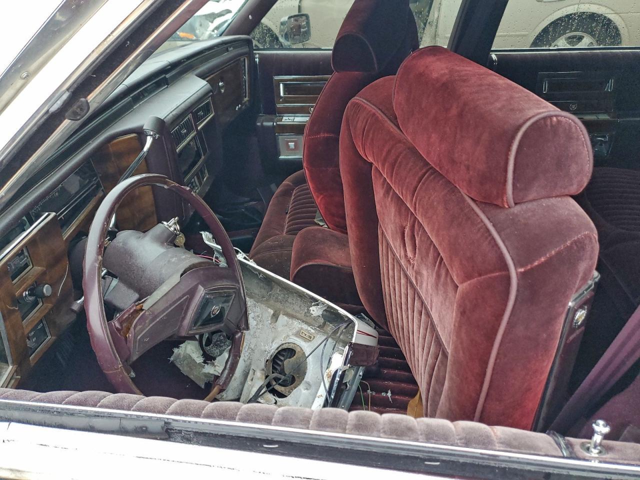 1989 Cadillac Brougham - Image 7