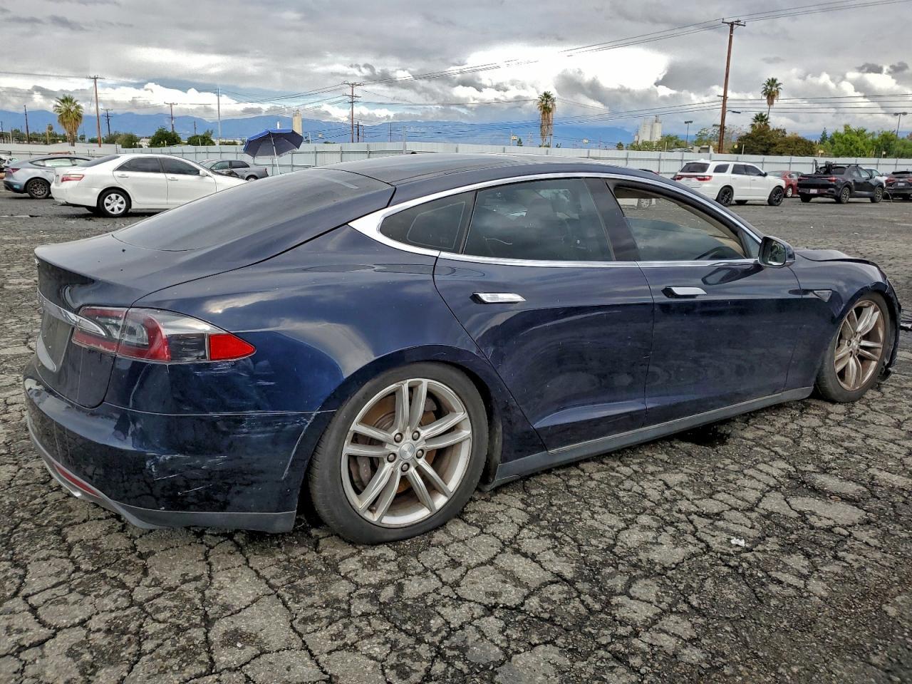 2013 Tesla Model S - Фото 3