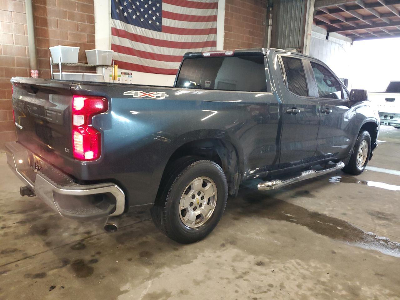 2019 Chevrolet Silverado K1500 Lt - Image 3