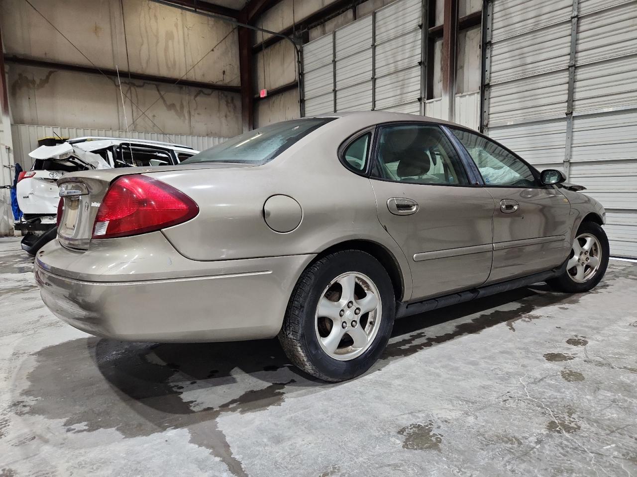 2002 Ford Taurus Se - Фото 3