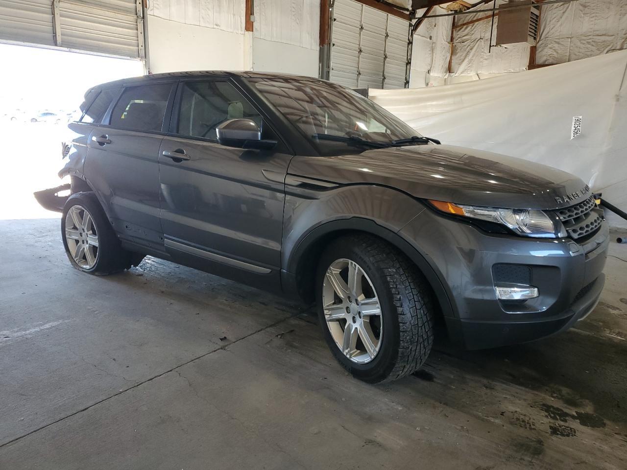 2015 Land Rover Range Rover Evoque Pure Plus - Image 4