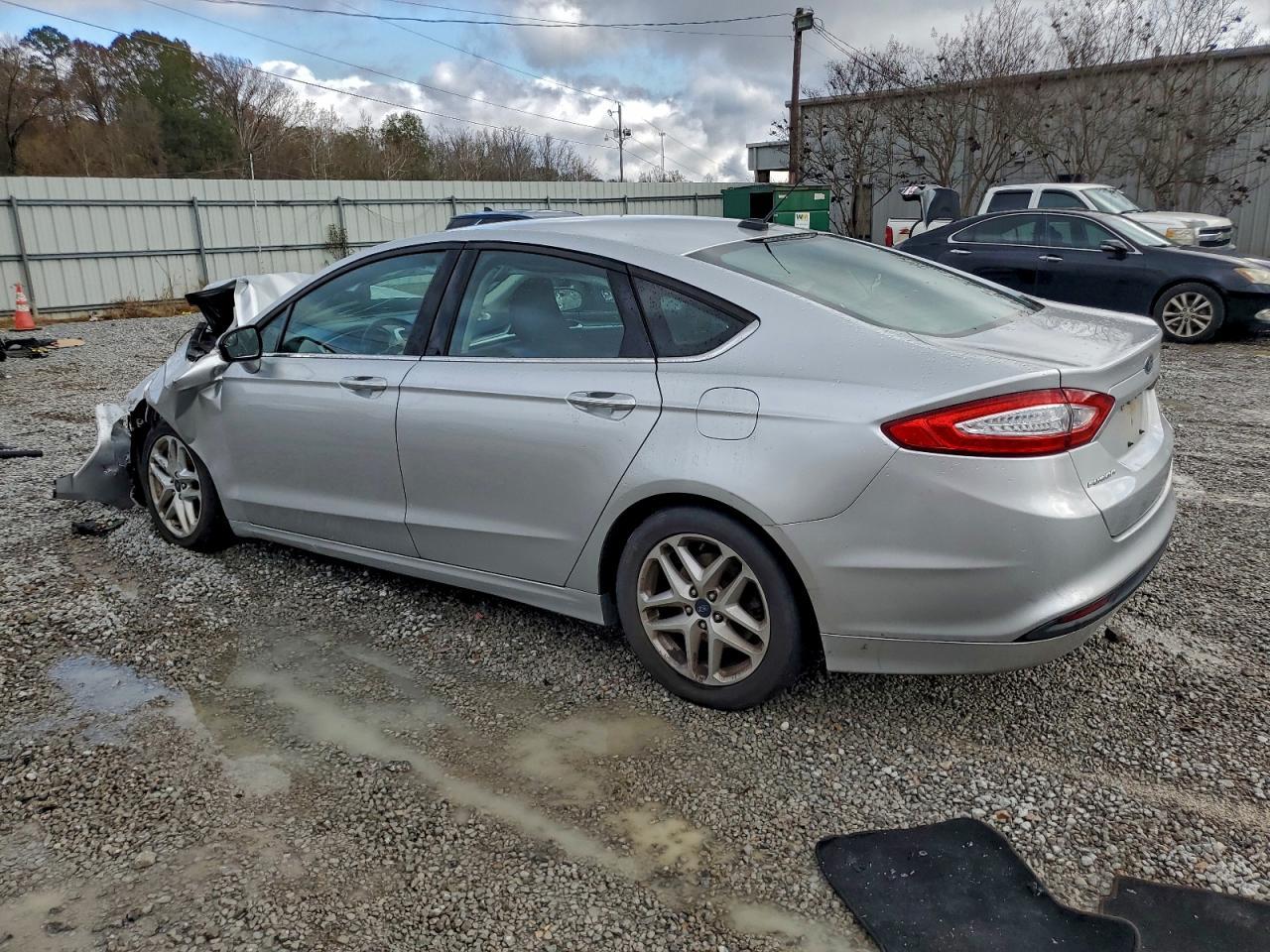 2016 Ford Fusion Se - Фото 2