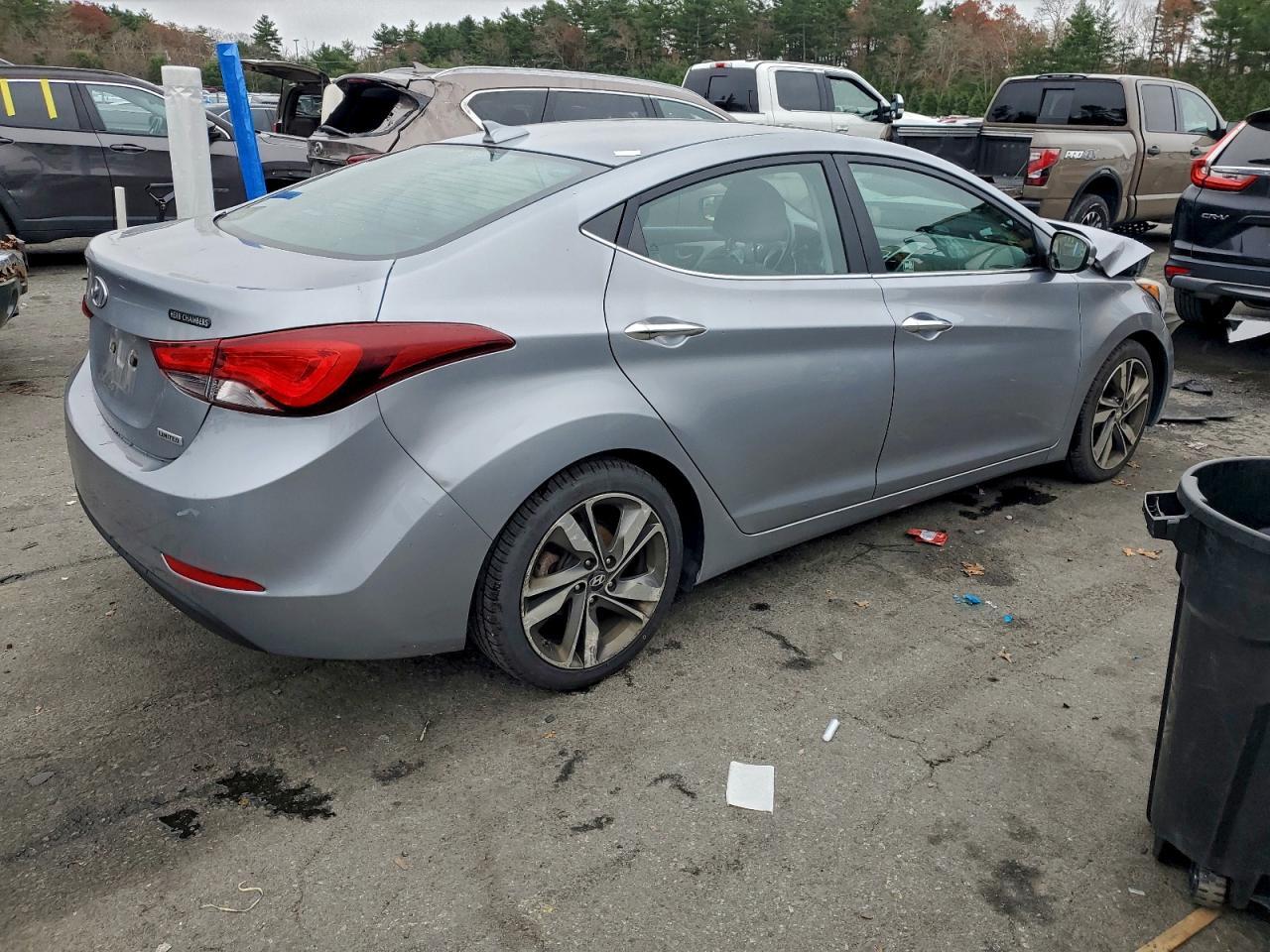 2015 Hyundai Elantra Se - Image 3