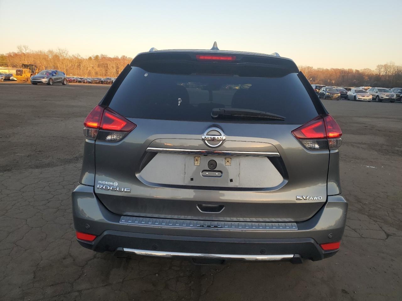 2019 Nissan Rogue S - Фото 6