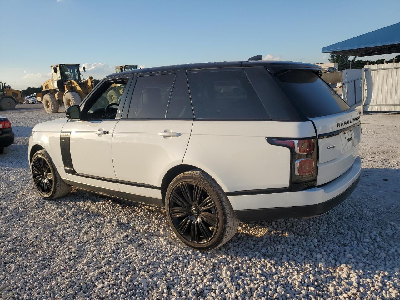 2018 Land Rover Range Rover Supercharged - Фото 2