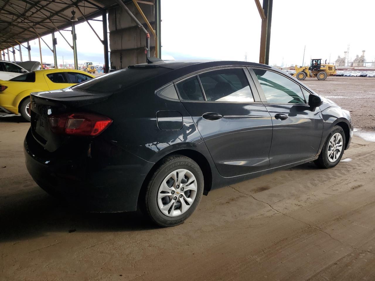 2019 Chevrolet Cruze Ls - Фото 3