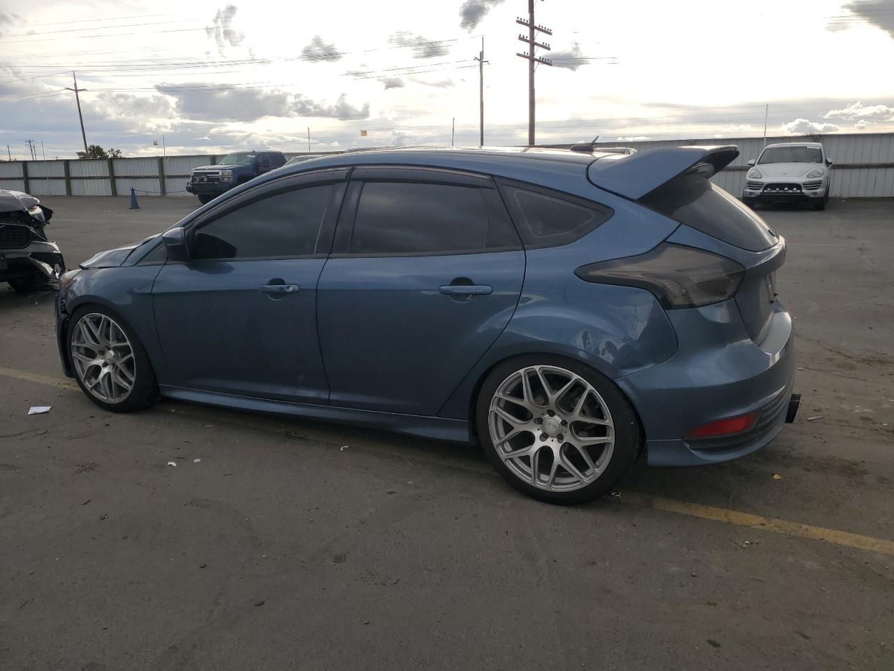 2018 Ford Focus St - Image 2