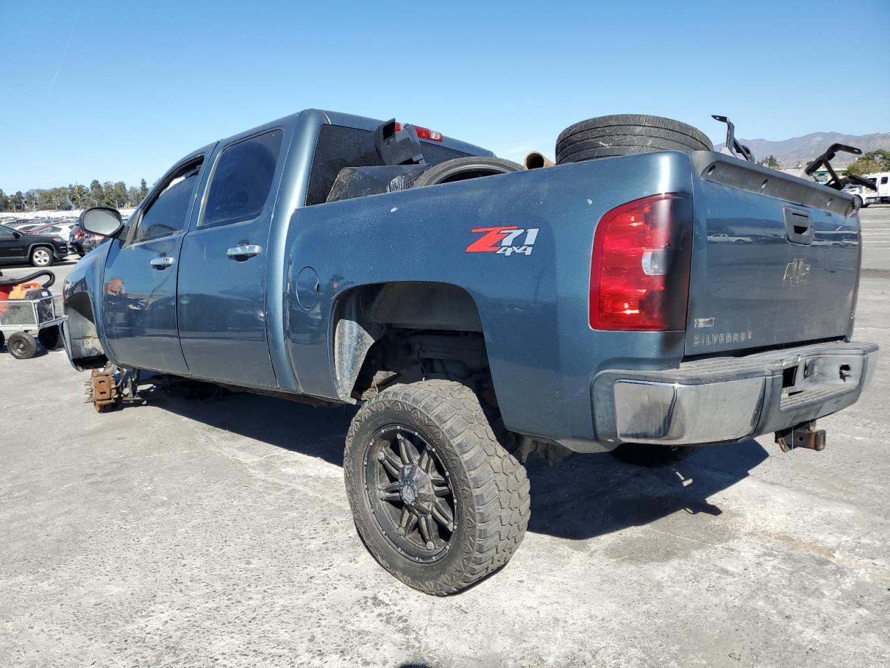 2021 Chevrolet Silverado K1500 Lt - Фото 2