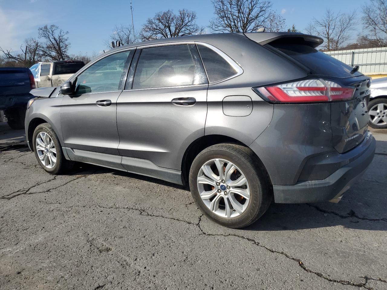 2021 Ford Edge Titanium - Фото 2