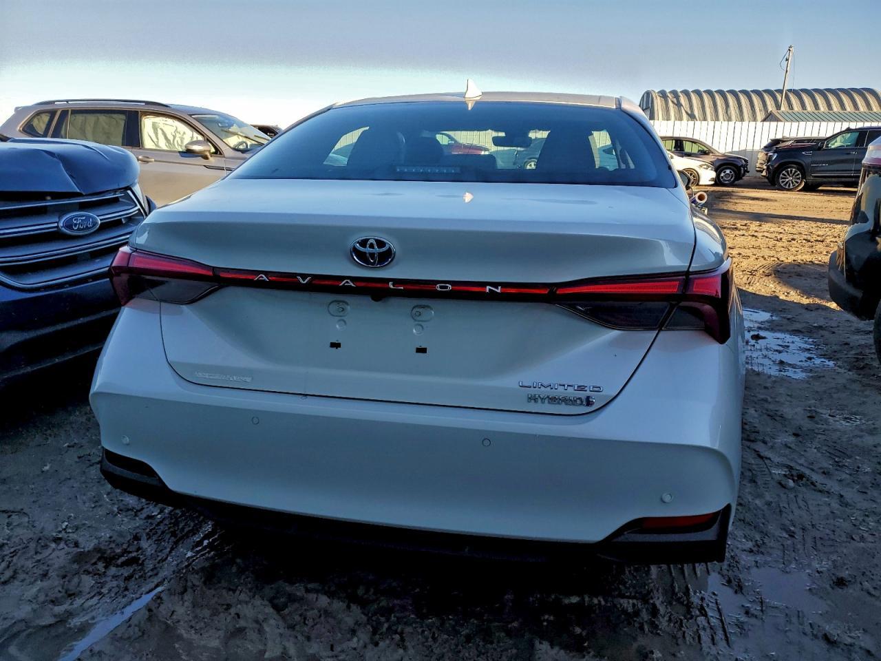 2021 Toyota Avalon Limited - Image 6