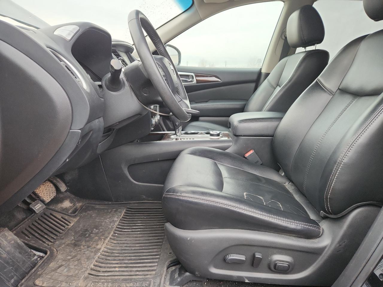 2015 Nissan Pathfinder S - Image 7