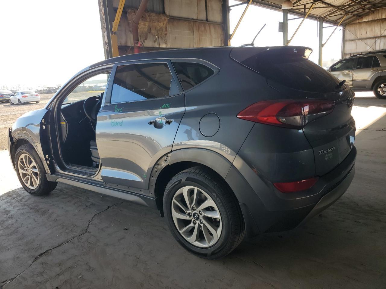 2017 Hyundai Tucson Se - Image 2