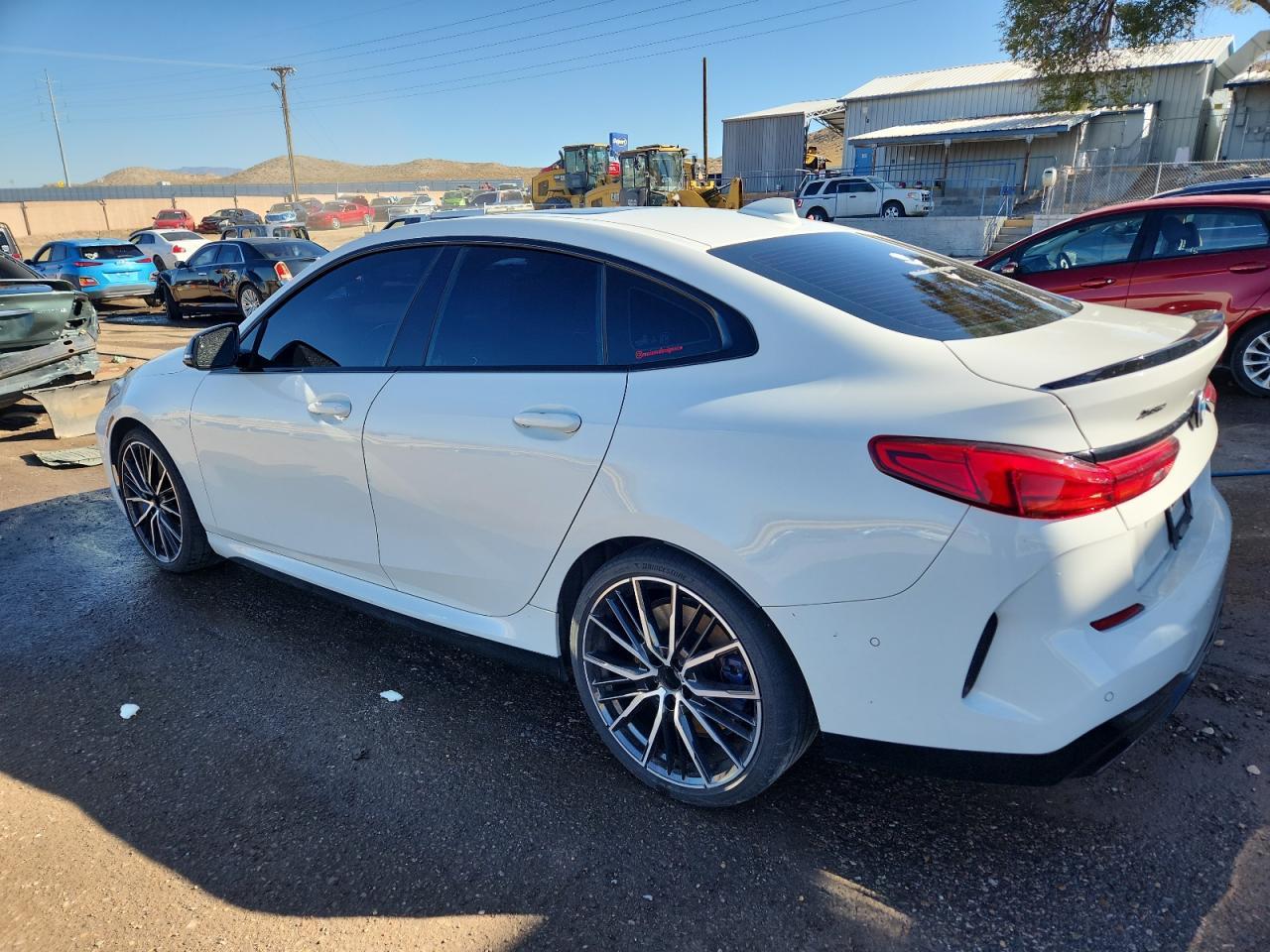 2022 BMW M235Xi - Фото 2