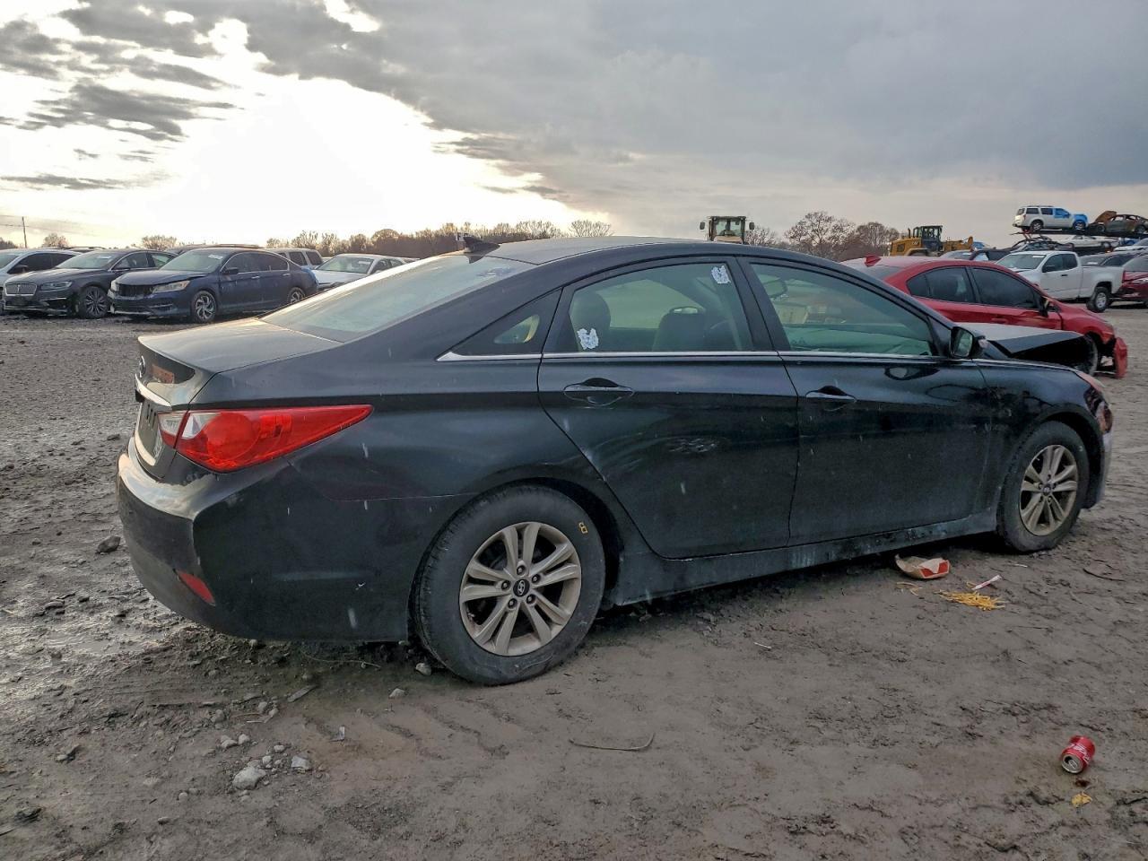 2014 Hyundai Sonata Gls - Image 3