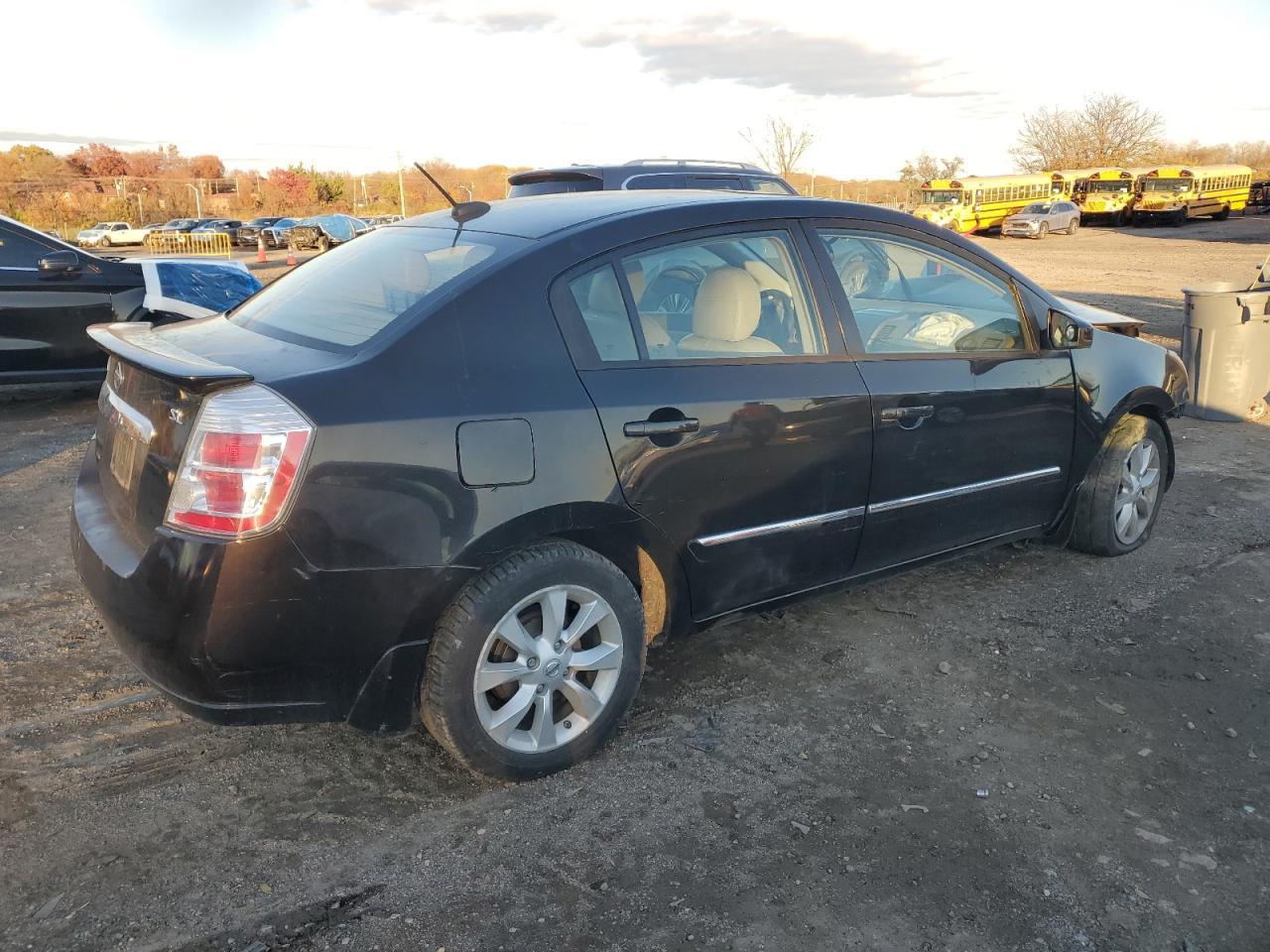 2012 Nissan Sentra 2.0 - Image 3