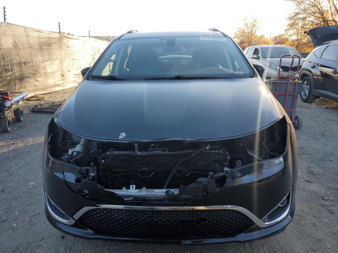 2018 Chrysler Pacifica Touring L - Фото 5