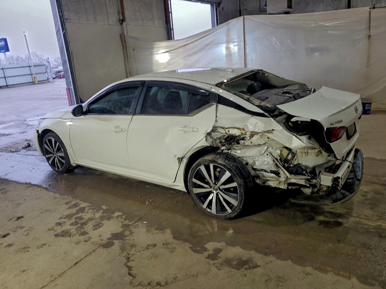 2021 Nissan Altima Sr - Фото 2