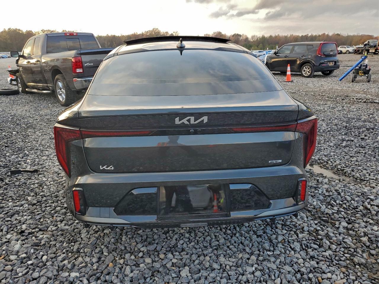 2025 Kia K4 Gt Line - Image 6